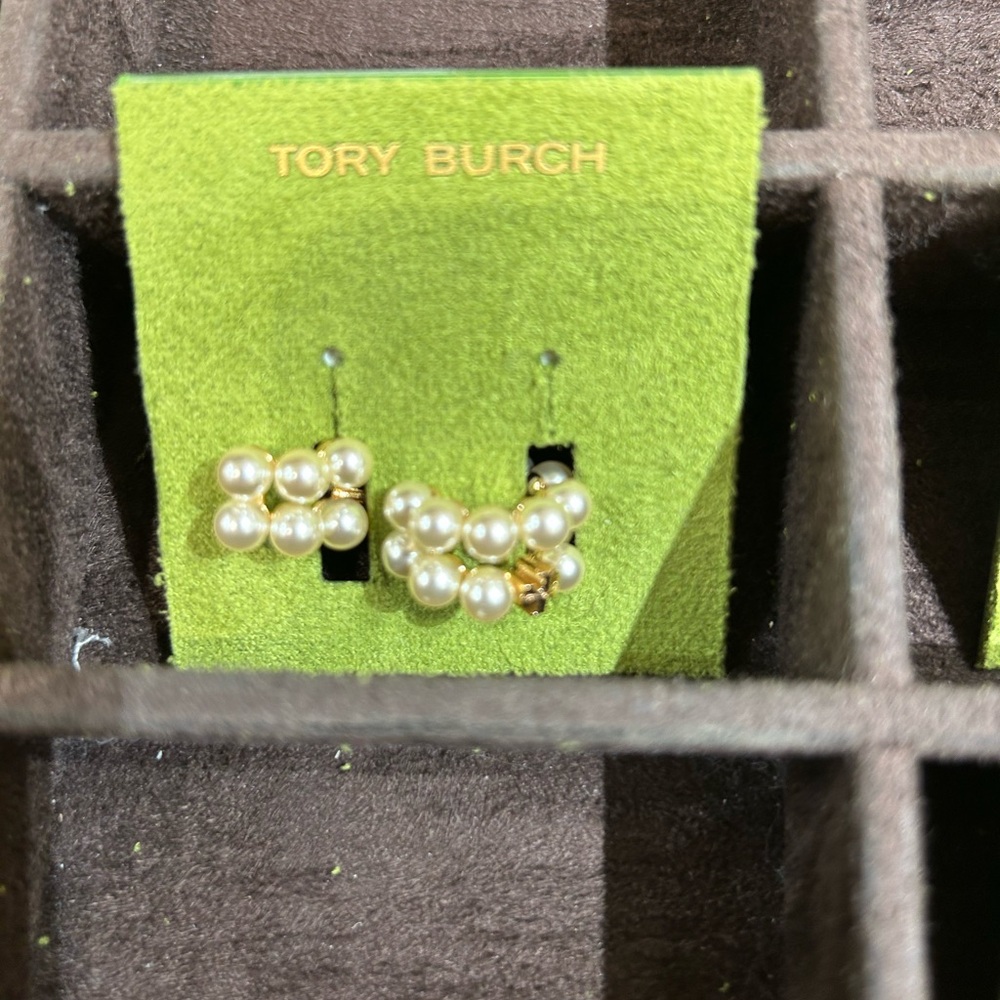 Tory Burch Gold-Tone pearl Stud Earrings gold color new